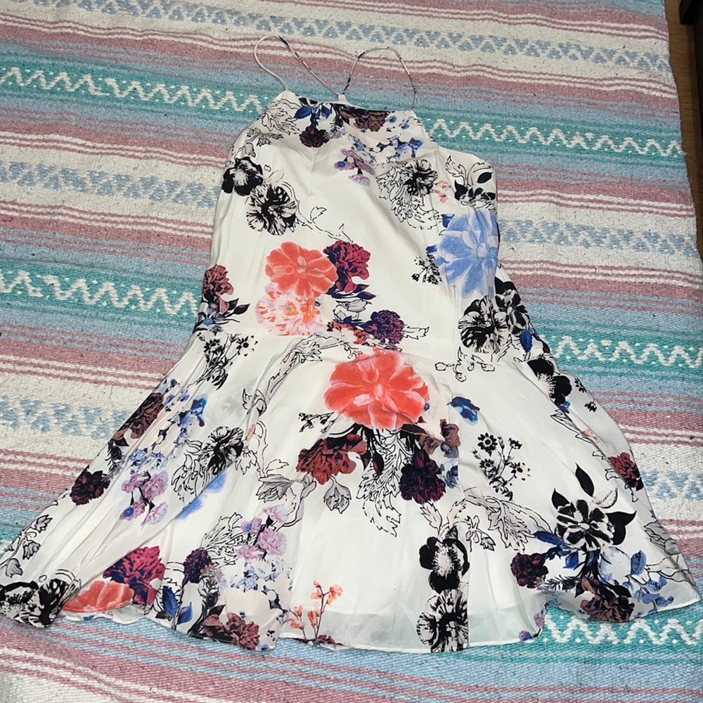 Club Monaco white silk sleeveless dress with floral print
